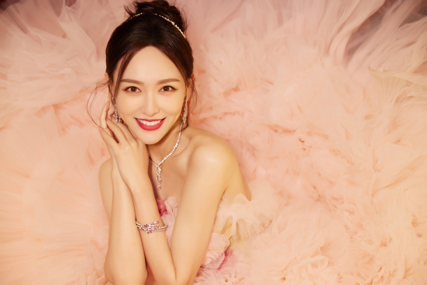 Đường Yên và chồng xa cách thời gian dài: Thêm 1 cặp đôi C-biz sắp 'toang'? - Ảnh 3. Đường Yên và chồng xa cách thời gian dài: Thêm 1 cặp đôi C-biz sắp 'toang'? - Ảnh 3.