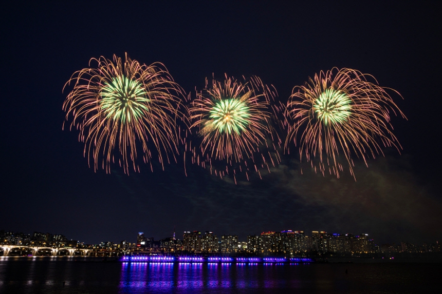 Tất cả thành viên BTS sẽ nhập ngũ vào cuối năm nay? - Ảnh 1.