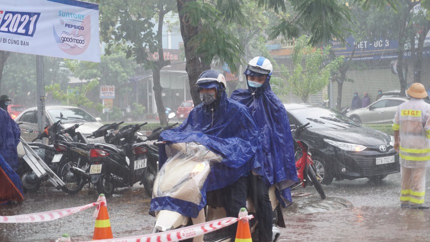 Bắc Bộ có mưa rào và dông - Ảnh 1.