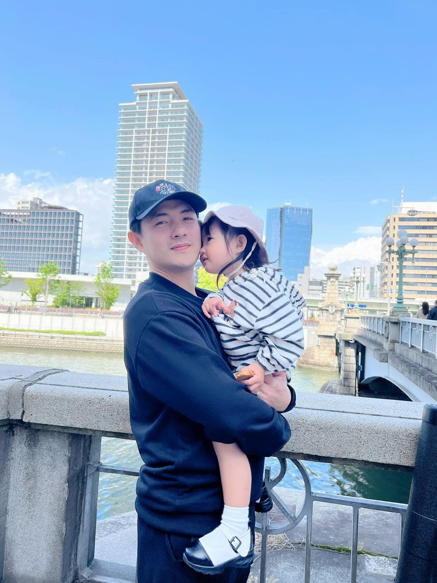 Sao Việt 19/6: Mạnh Trường, Quyền Linh khoe con gái lớn phổng phao, Minh Tú bị rách cằm khi đi làm - Ảnh 4.