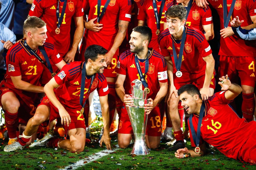 Cabin BLV: Tây Ban Nha vẫn đầy mông lung - Ảnh 1. Cabin BLV: Tây Ban Nha vẫn đầy mông lung - Ảnh 1.