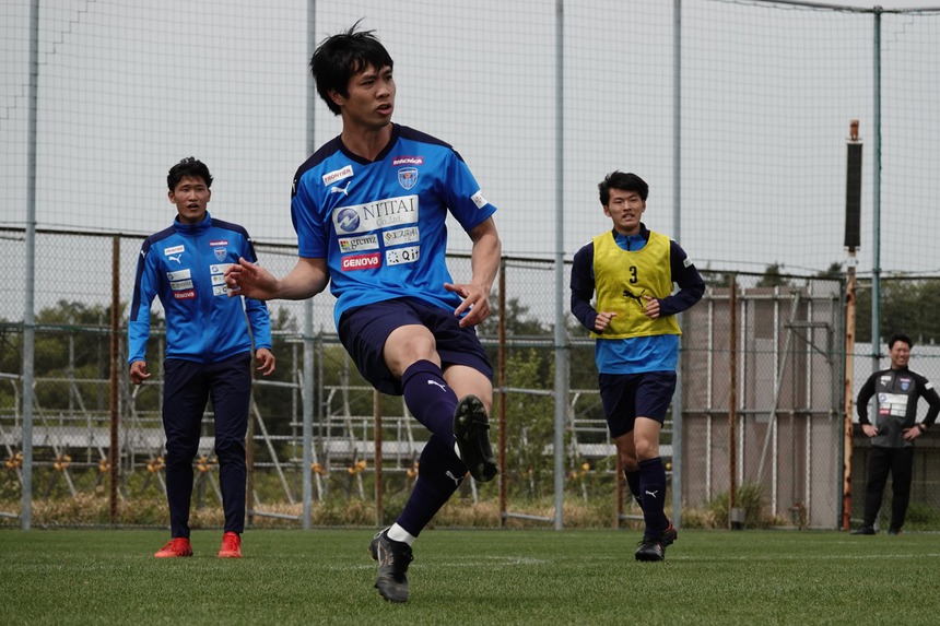 Có Quang Hải, Công Phượng và Văn Toàn, HLV Troussier gây bất ngờ với danh sách tuyển Việt Nam - Ảnh 2.