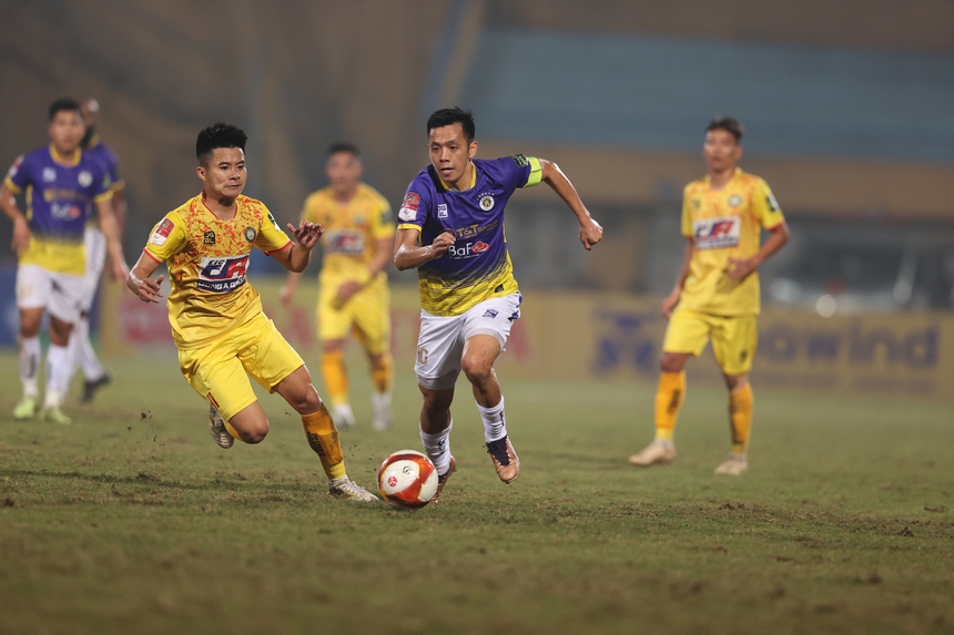 Đội tuyển Việt Nam, tuyển Việt Nam, Thành Long, Lê Phạm Thành Long, Troussier, HLV Troussier