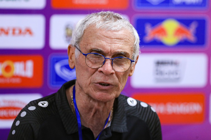 HLV Syria: ‘Đội tuyển Việt Nam khiến chúng tôi không thể cầm bóng’ - Ảnh 1.