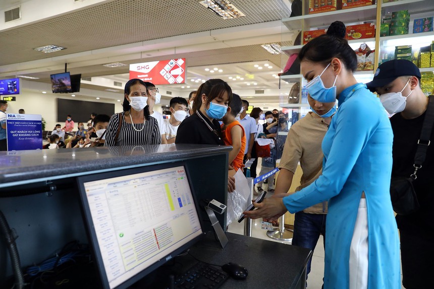 Một số vướng mắc khi sử dụng tài khoản định danh làm thủ tục đi tàu bay - Ảnh 1. Một số vướng mắc khi sử dụng tài khoản định danh làm thủ tục đi tàu bay - Ảnh 1.