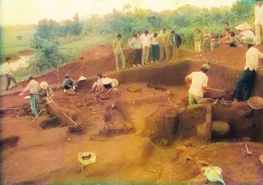 Đêm đêm rì rầm trong tiếng đất: Nhận chân 'người Đông Sơn' qua các dữ liệu khảo cổ học - Ảnh 1. Đêm đêm rì rầm trong tiếng đất: Nhận chân 'người Đông Sơn' qua các dữ liệu khảo cổ học - Ảnh 1.