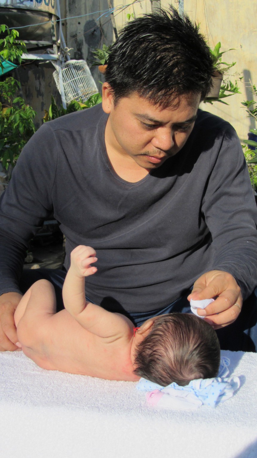 Nguyễn Quang Dũng hạnh phúc bên người yêu kém tuổi, các đạo diễn khác thì sao? - Ảnh 6.