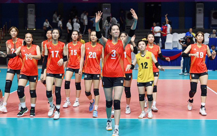 Đến khổ với kiểu trả lời phỏng vấn của 'khủng long' Thanh Thúy, ai bảo cao quá làm gì - Ảnh 2.