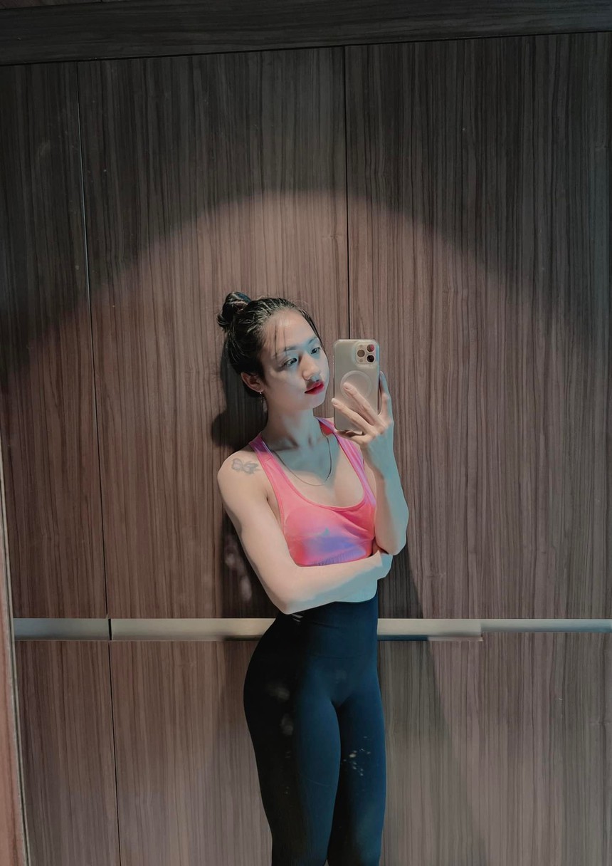 Hot girl ĐT nữ Việt Nam Trần Thị Duyên thả dáng cùng bikini nhỏ xíu, khoe đường cong triệt để - Ảnh 11.