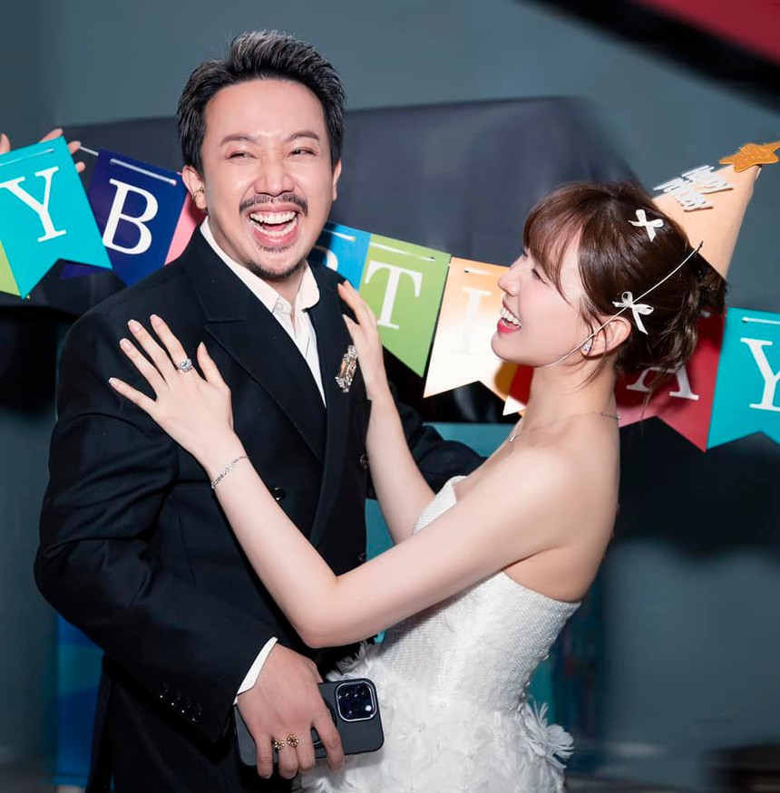 Trấn Thành tiết lộ 'cái giá' nếu muốn nụ cười của Hariwon - Ảnh 1.