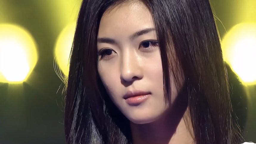 ‘Hoàng hậu Ki’ Ha Ji Won cô độc ở tuổi 45, từng bị nghi ‘giật bồ’ Song Hye Kyo - Ảnh 2. ‘Hoàng hậu Ki’ Ha Ji Won cô độc ở tuổi 45, từng bị nghi ‘giật bồ’ Song Hye Kyo - Ảnh 2.