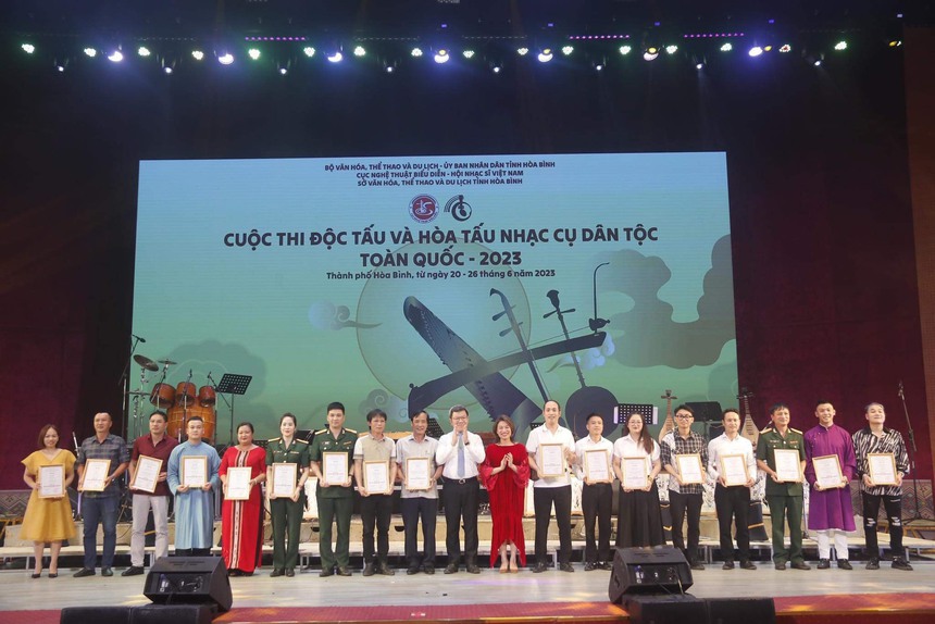 Lễ Bế mạc Cuộc thi Độc tấu và Hòa tấu nhạc cụ dân tộc toàn quốc - 2023 - Ảnh 1. Lễ Bế mạc Cuộc thi Độc tấu và Hòa tấu nhạc cụ dân tộc toàn quốc - 2023 - Ảnh 1.