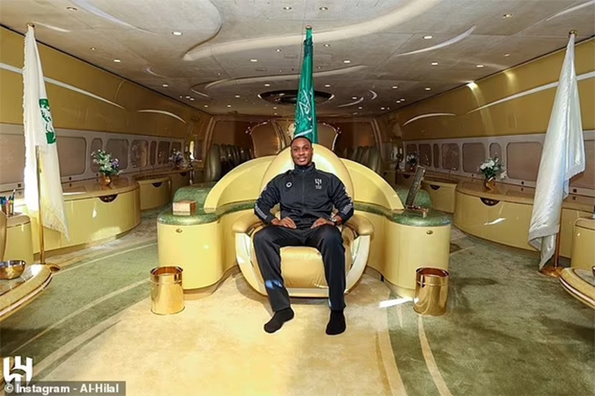 Cựu cầu thủ MU khoe cuộc sống vương giả ở Al Hilal, Saudi Arabia là thiên đường mới cho các ngôi sao - Ảnh 4.