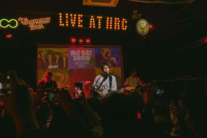 Nghệ sĩ trẻ cần nhiều hơn những không gian sáng tạo, biểu diễn - Ảnh 1. Nghệ sĩ trẻ cần nhiều hơn những không gian sáng tạo, biểu diễn - Ảnh 1.