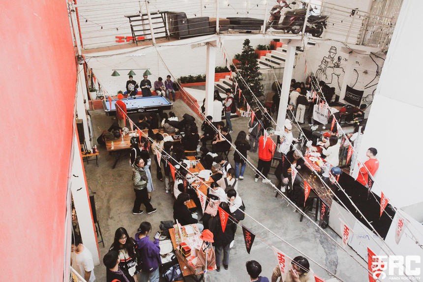 Nghệ sĩ trẻ cần nhiều hơn những không gian sáng tạo, biểu diễn - Ảnh 2. Nghệ sĩ trẻ cần nhiều hơn những không gian sáng tạo, biểu diễn - Ảnh 2.