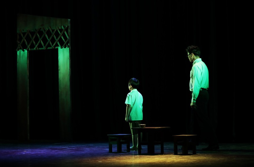 Chị hằng biên tập - Kịch 'Cho tôi xin một vé đi tuổi thơ': Chuyển thể truyện dài cùng tên của nhà văn Nguyễn Nhật Ánh - Ảnh 6.