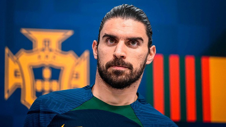 Mua Neves, Saudi Arabia không phải chốn dưỡng già - Ảnh 1.