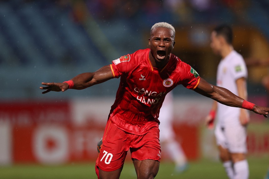 CAHN không có đối thủ ở kỳ chuyển nhượng giữa mùa - Ảnh 1.