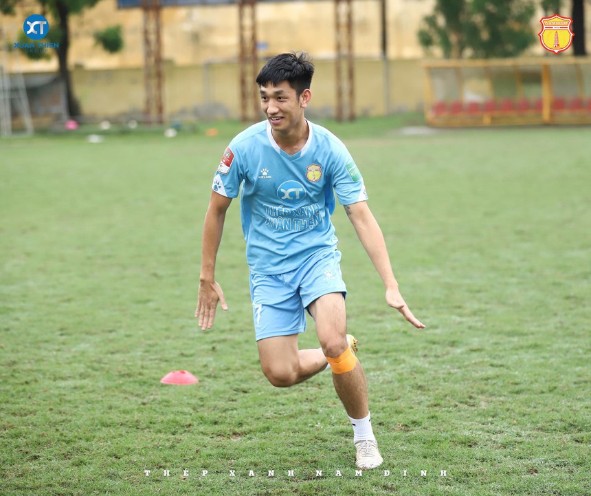 Chuyển nhượng bóng đá Việt Nam ngày 28/6: Trọng Đại phủ nhận Nam Định thanh lý hợp đồng sớm - Ảnh 2.