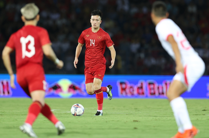 Cầu thủ Việt đau đáu giấc mơ xuất ngoại - Ảnh 1.