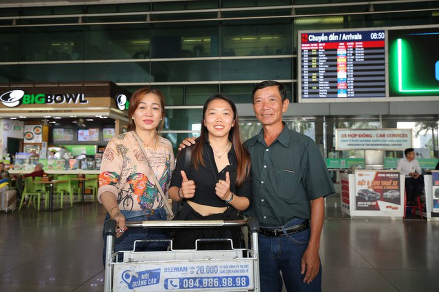 Huỳnh Như hát tặng sinh nhật mẹ hay như ca sĩ chuyên nghiệp, cực tình cảm, ngọt ngào, ý nghĩa - Ảnh 3. Huỳnh Như hát tặng sinh nhật mẹ hay như ca sĩ chuyên nghiệp, cực tình cảm, ngọt ngào, ý nghĩa - Ảnh 3.