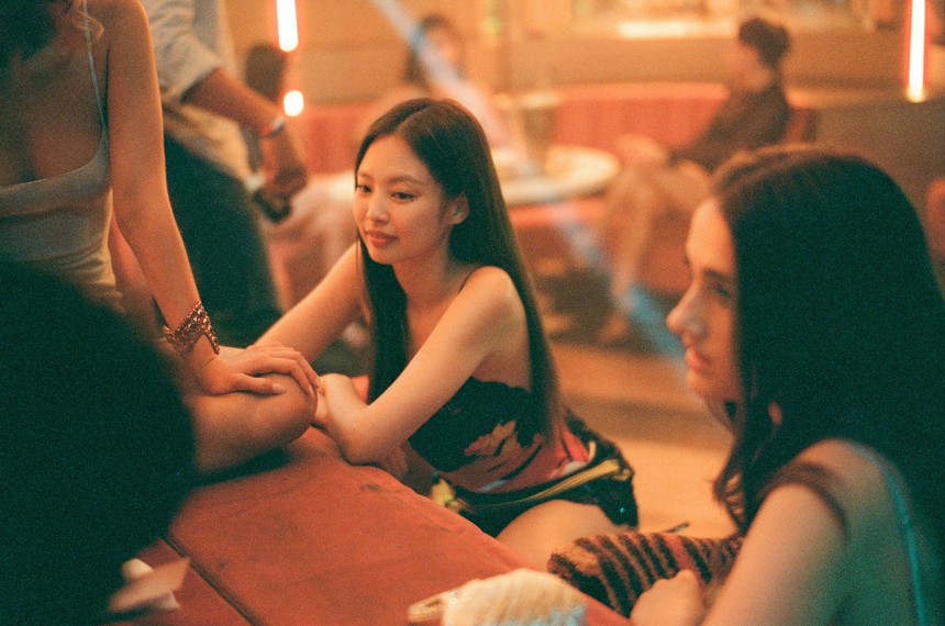 Phim có Jennie Blackpink bị cắt tập cuối gây bối rối - Ảnh 1.