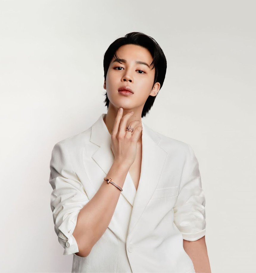 10+ thần tượng K-pop nổi tiếng với các chiến dịch toàn cầu đầy thèm muốn với các thương hiệu xa xỉ - Ảnh 5. 10+ thần tượng K-pop nổi tiếng với các chiến dịch toàn cầu đầy thèm muốn với các thương hiệu xa xỉ - Ảnh 5.