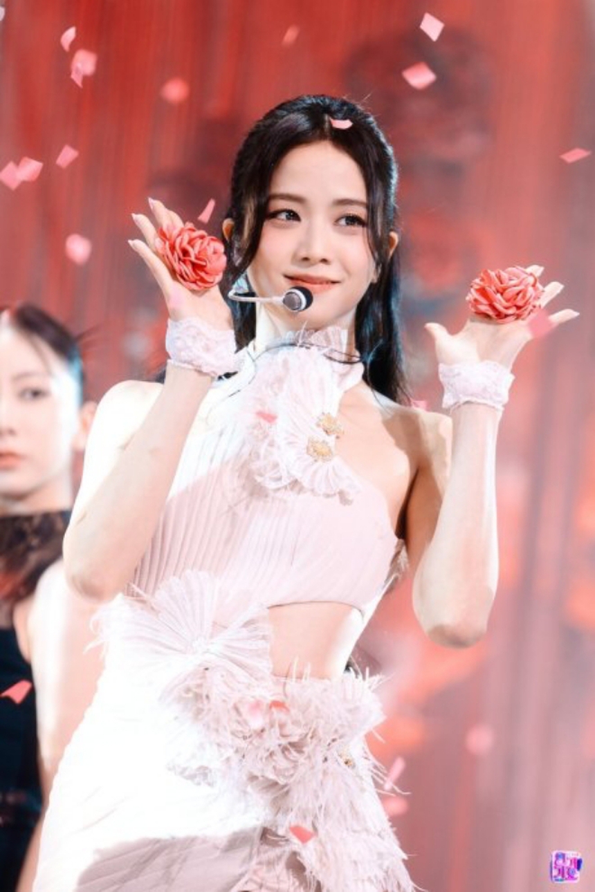 Jisoo Blackpink háo hức về concert tại Việt Nam vào tháng 7 - Ảnh 1. Jisoo Blackpink háo hức về concert tại Việt Nam vào tháng 7 - Ảnh 1.