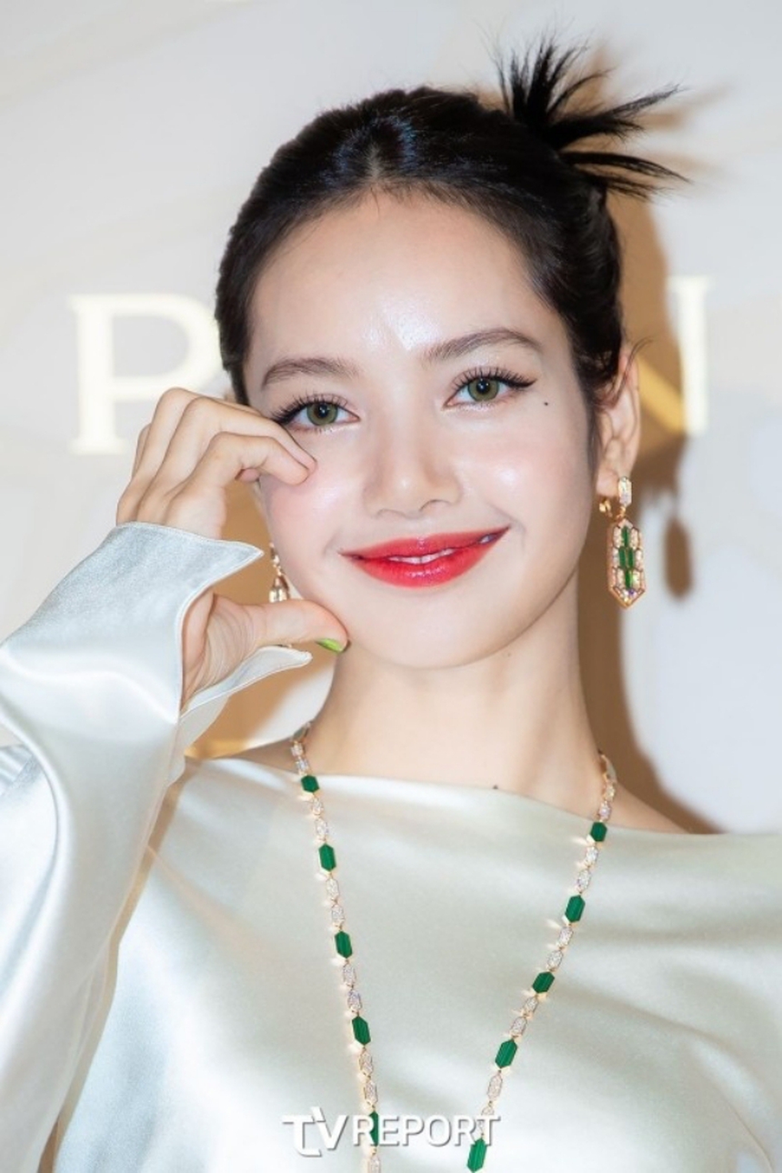 Ý nghĩa đằng sau hình xăm Lisa Blackpink để lộ tại sự kiện Bulgari - Ảnh 1.