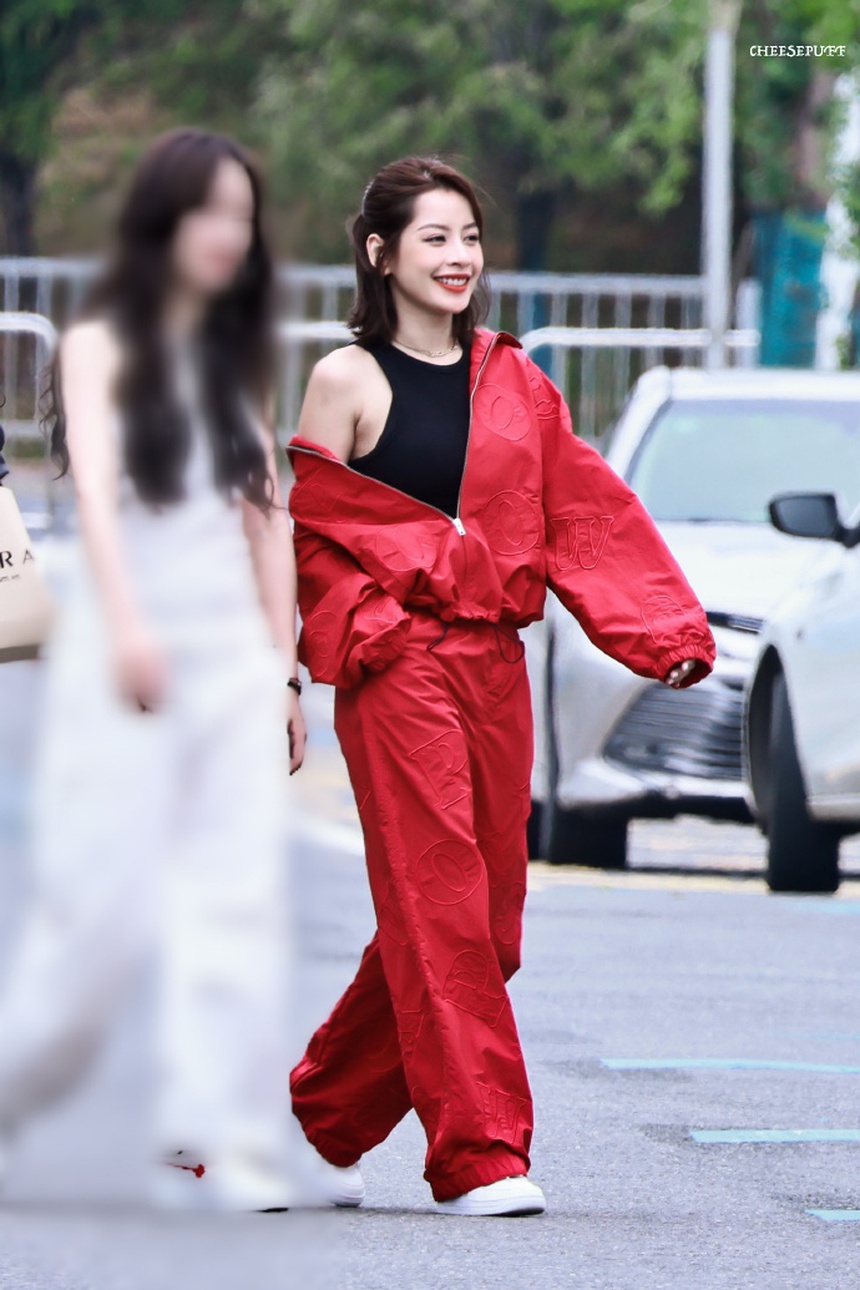 Chi Pu thay đổi tạo hình trong vòng công diễn 4 của Đạp gió 2023 - Ảnh 2. Chi Pu thay đổi tạo hình trong vòng công diễn 4 của Đạp gió 2023 - Ảnh 2.