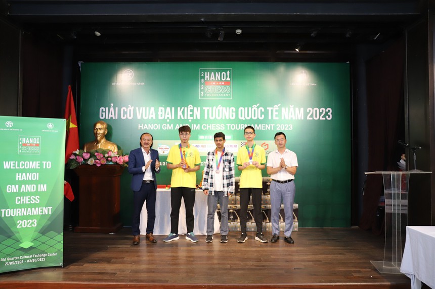 Kỳ thủ Việt Nam thi đấu thành công tại Giải cờ vua quốc tế Hà Nội năm 2023 - Ảnh 2. Kỳ thủ Việt Nam thi đấu thành công tại Giải cờ vua quốc tế Hà Nội năm 2023 - Ảnh 2.