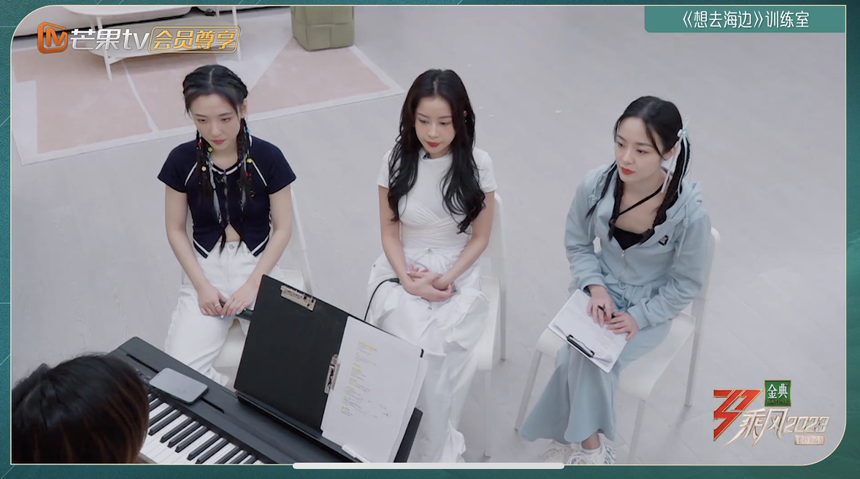 Chi Pu bất ngờ bật khóc nức nở trong hậu trường ‘Đạp gió 2023’, lý do là gì? - Ảnh 2.