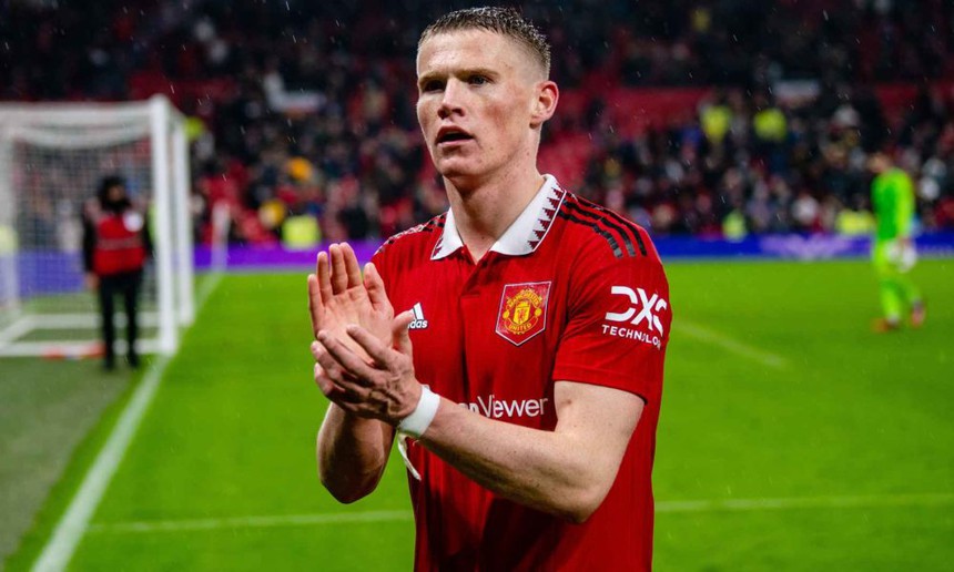 Tin chuyển nhượng MU 3/6: Ten Hag trực tiếp gọi điện, thuyết phục 'tiểu Haaland' đến MU - Ảnh 6.