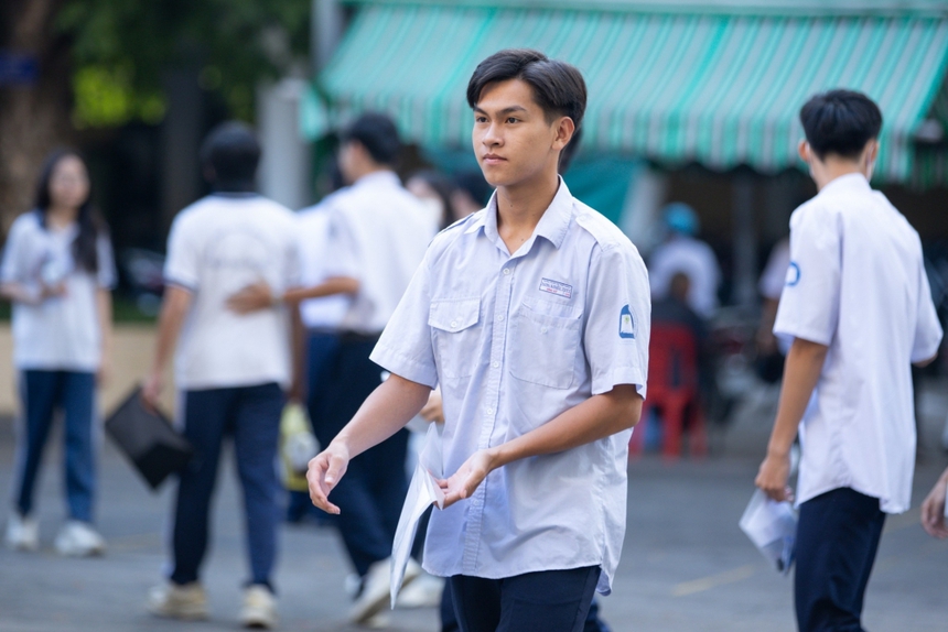 Cách tính điểm thi, bao nhiêu điểm thì đậu tốt nghiệp THPT 2023? - Ảnh 2.