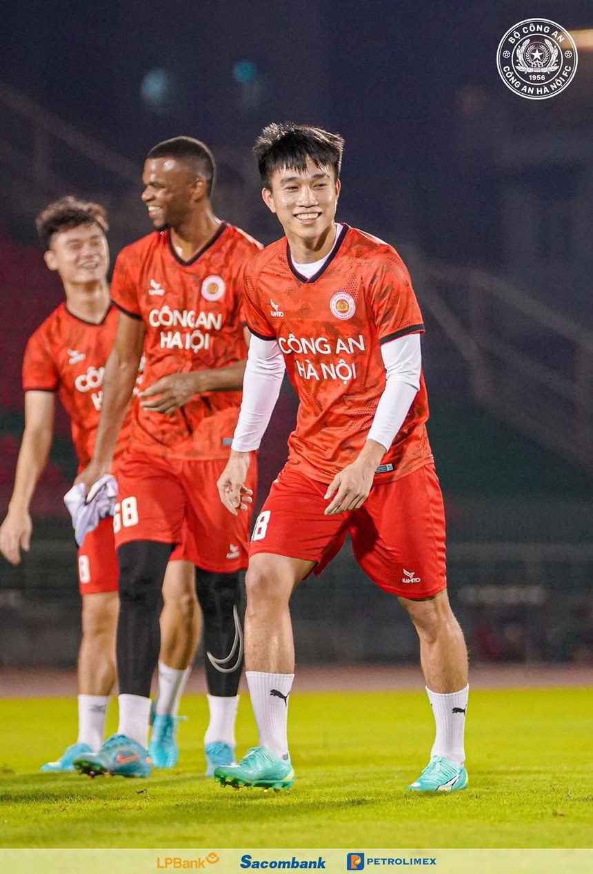 Bóng đá Việt Nam ngày 4/6: Thanh Hóa mong trọng tài bắt công tâm ở trận đấu Công an Hà Nội - Ảnh 4. Bóng đá Việt Nam ngày 4/6: Thanh Hóa mong trọng tài bắt công tâm ở trận đấu Công an Hà Nội - Ảnh 4.