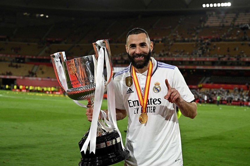 Benzema CHÍNH THỨC chia tay Real Madrid, sắp thành đồng đội Ronaldo? - Ảnh 2.