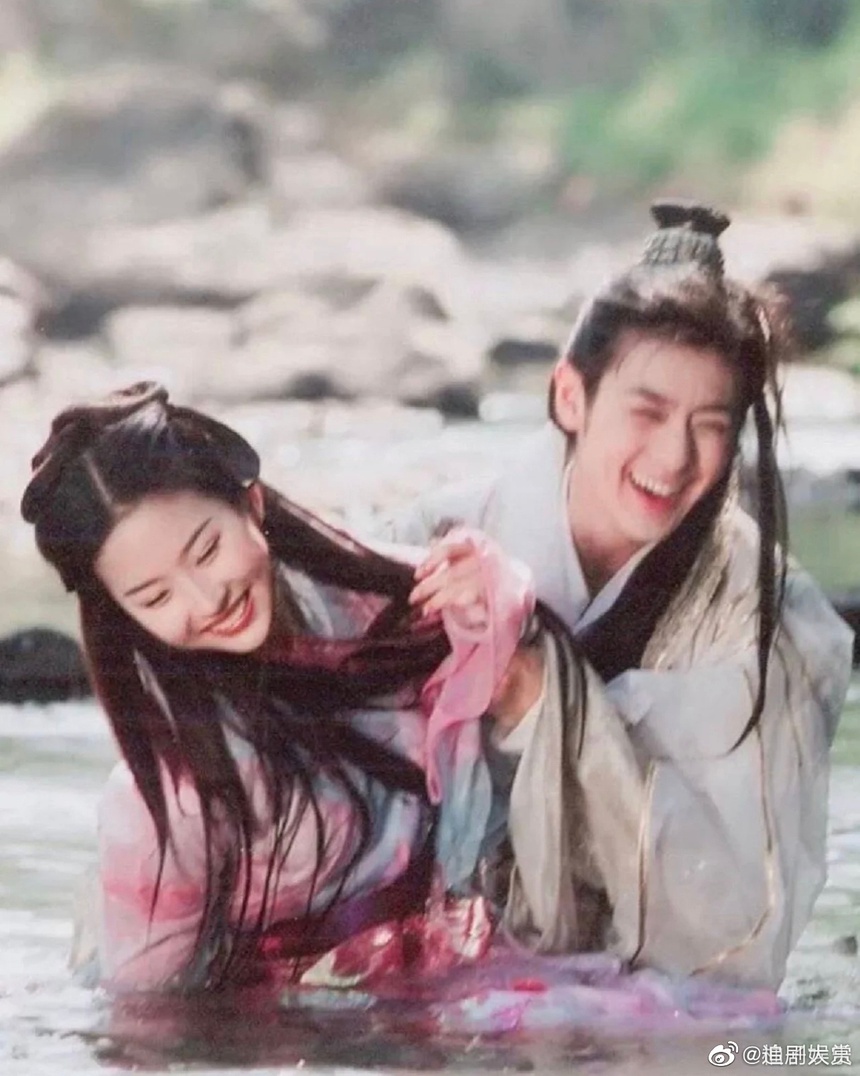 Tấm ảnh từ 20 năm trước của Lưu Diệc Phi và Lâm Chí Dĩnh bất ngờ gây sốt - Ảnh 3.