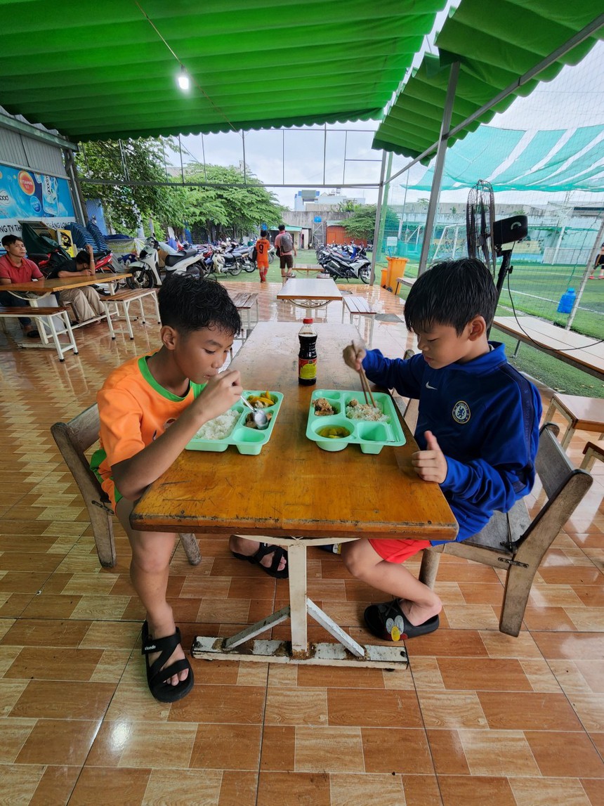 Sự việc - Ý kiến: Suy ngẫm cùng bóng đá trẻ - Ảnh 1.