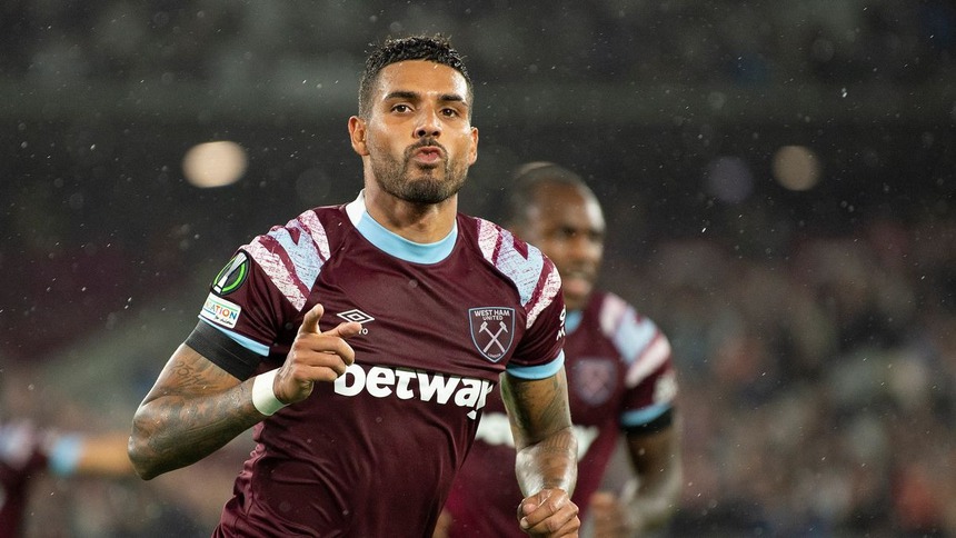 Emerson trước cơ hội lập kỳ tích có một không hai - Ảnh 1. Emerson trước cơ hội lập kỳ tích có một không hai - Ảnh 1.