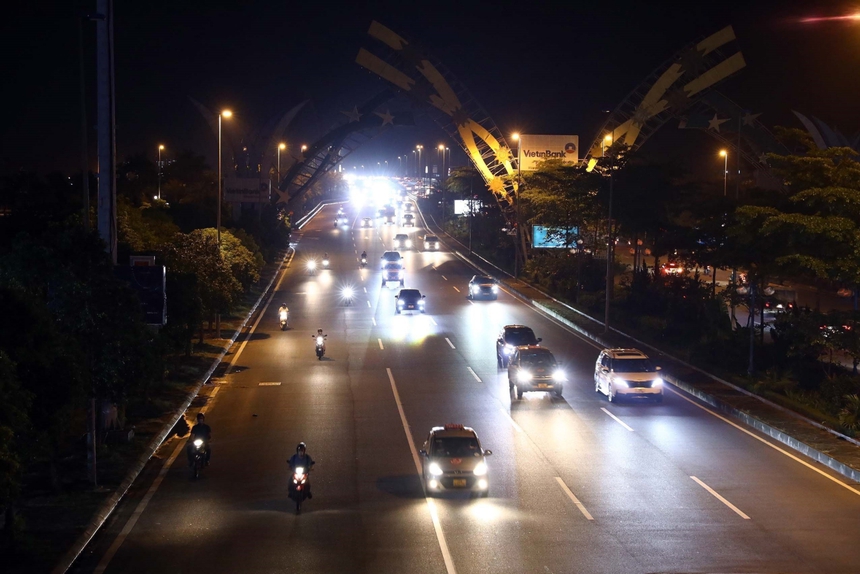 Hà Nội thực hiện các biện pháp tiết kiệm điện - Ảnh 6.