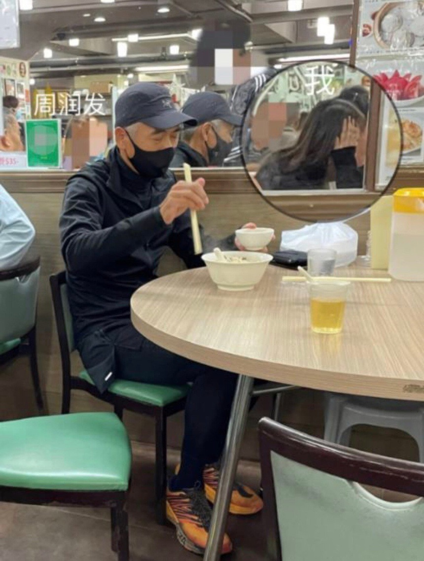 Châu Nhuận Phát tuổi xế chiều, vẫn sống bình dị như chưa từng là một ngôi sao - Ảnh 3.