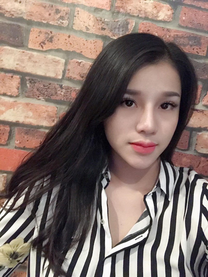 Nhan sắc, thân thế bà xã Bùi Tiến Dũng : Tiểu thư đất Kinh Bắc, là du học sinh, làm 'bà chủ' kinh doanh khách sạn - Ảnh 2.