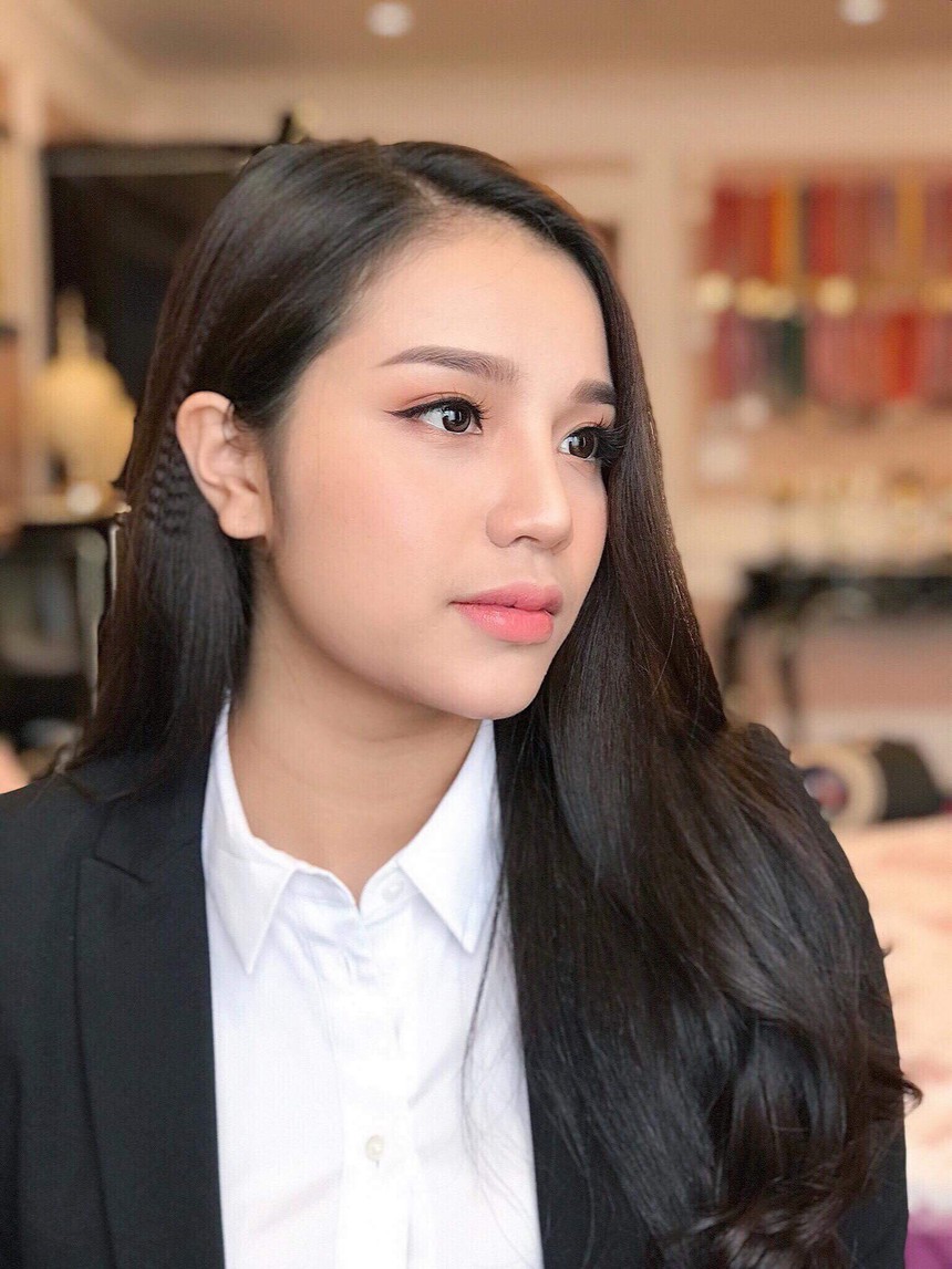 Nhan sắc, thân thế bà xã Bùi Tiến Dũng : Tiểu thư đất Kinh Bắc, là du học sinh, làm 'bà chủ' kinh doanh khách sạn - Ảnh 4.