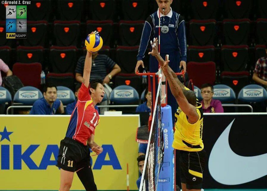 Nguyễn Duy Quang từng có một thập kỷ khoác áo tuyển bóng chuyền nam Việt Nam, góp mặt tại 5 kỳ SEA Games liên tiếp, giành 1 HCB và 1 HCĐ SEA Games.