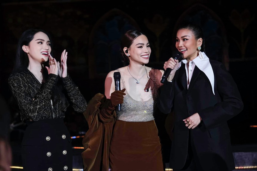 Hà Hồ gặp khó khăn khi tham gia The New Mentor vì... đông con? - Ảnh 2.