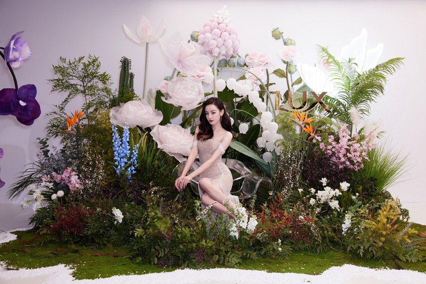 Tình thế khó xử của Địch Lệ Nhiệt Ba: Chỉ nổi nhờ nhan sắc, phim rating chạm đáy - Ảnh 5.