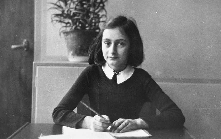 Nhật ký Anne Frank và nỗi đau suốt nhiều thế hệ - Ảnh 1. Nhật ký Anne Frank và nỗi đau suốt nhiều thế hệ - Ảnh 1.