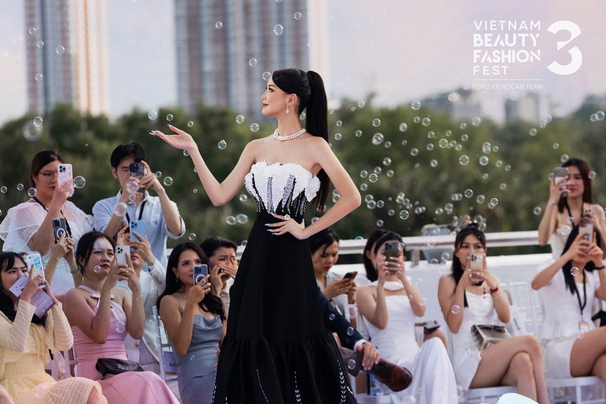 Show thời trang trên tầng thượng của đạo diễn Hoàng Nhật Nam - Ảnh 6.