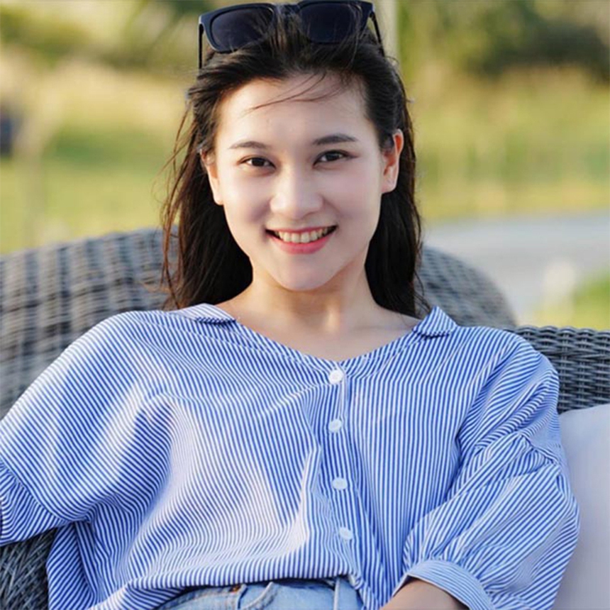 Khánh Trang: 'Cô nàng thời sự 19h' xinh đẹp cùng đời tư kín tiếng - Ảnh 3.