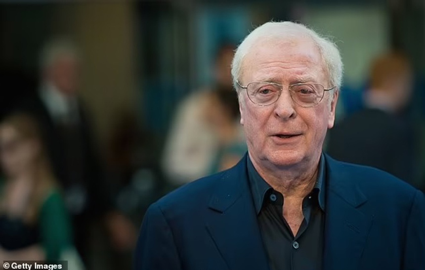 'Người Mỹ trầm lặng' Michael Caine tung tiểu thuyết kinh dị đầu tay ở tuổi 90 - Ảnh 2.